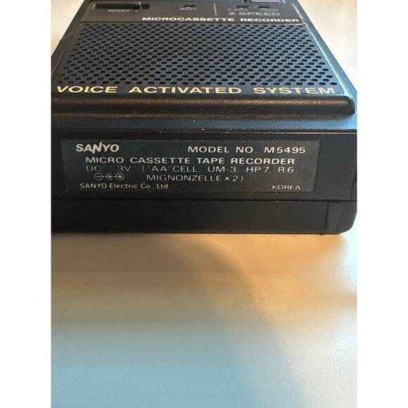 SANYO M5495 Microcassette Tape Recorder With Earphone & power adapter - Picture 3 of 7